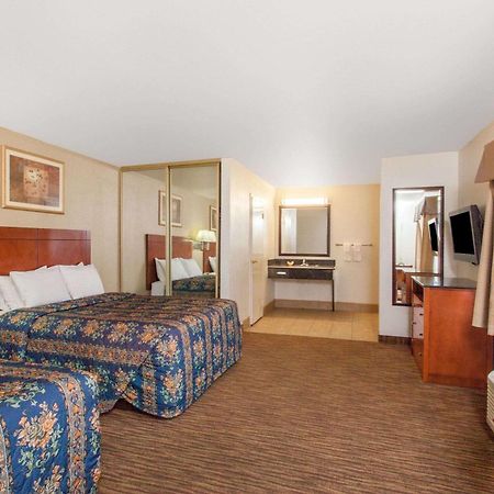 Travelodge By Wyndham Hemet Ca Ngoại thất bức ảnh