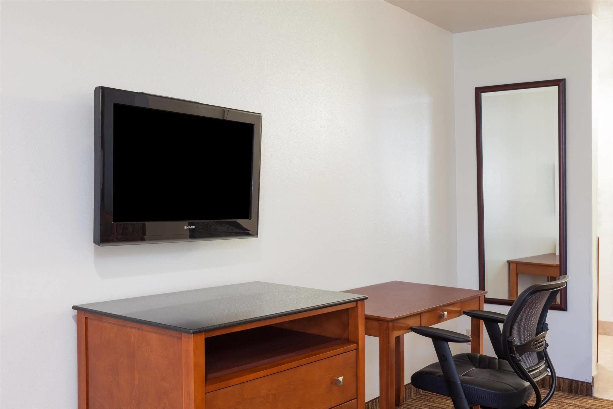 Travelodge By Wyndham Hemet Ca Ngoại thất bức ảnh